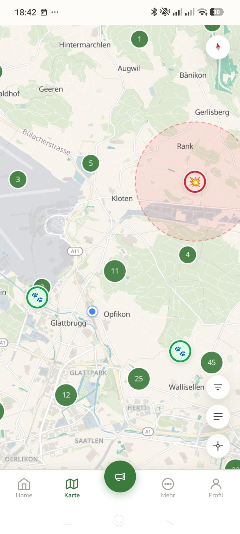 Karte mit Schiessständen (grün, orange, rot) und Gefahren-Meldungen